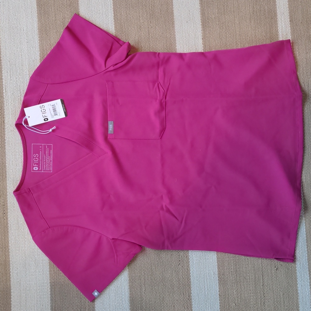 NWT! Figs Catarina One-Pocket Scrub Top, small, slim fit, raspberry sorbet
